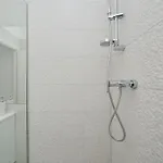 Urban Design בית הארחה 3*