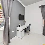 בית הארחה Urban Design זאדאר