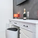 Гостьовий будинок Urban Design 3*